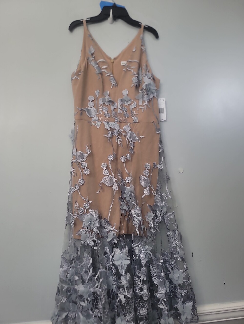 Dress the Population Audrey Floral Applique Lace Midi Dress - Picture 5 of 12